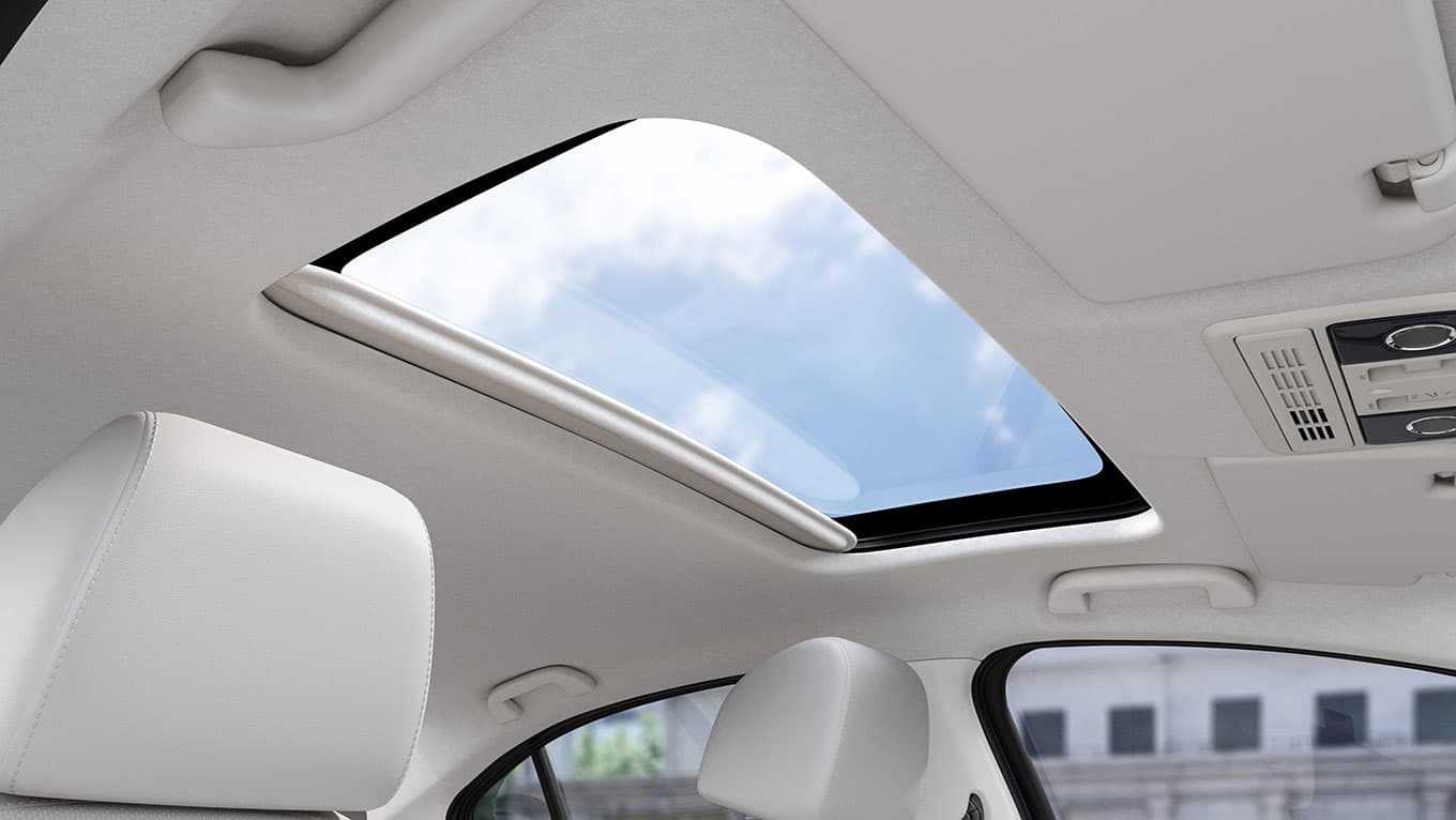 City e:HEV cabin with panoramic sunroof
